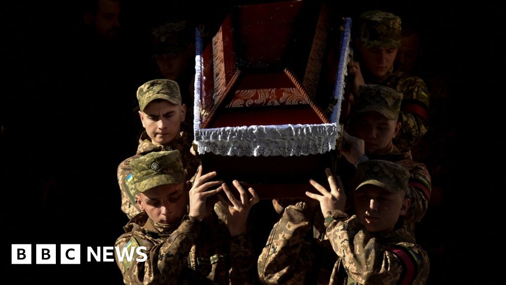 US estimates 200,000 casualties in Ukraine war - BBC News